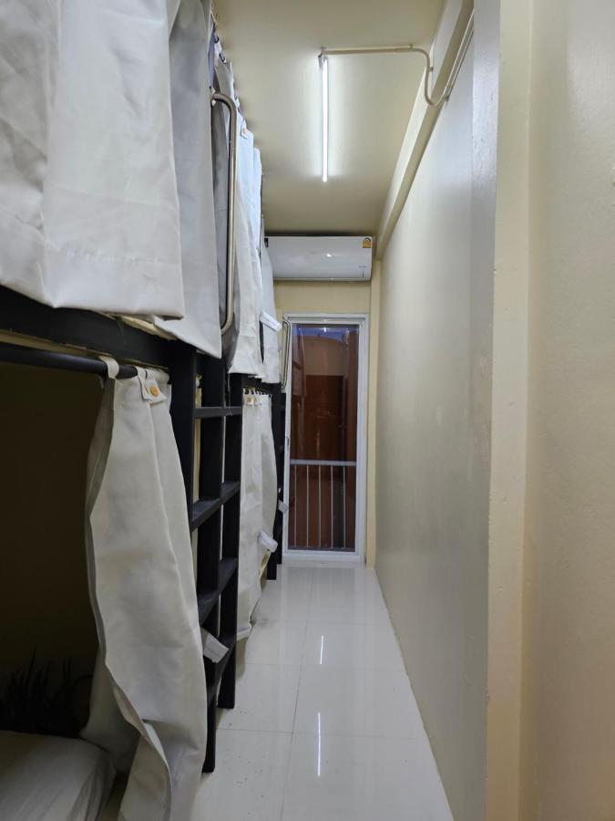 Luca Hostel Bangkok Eksteriør billede