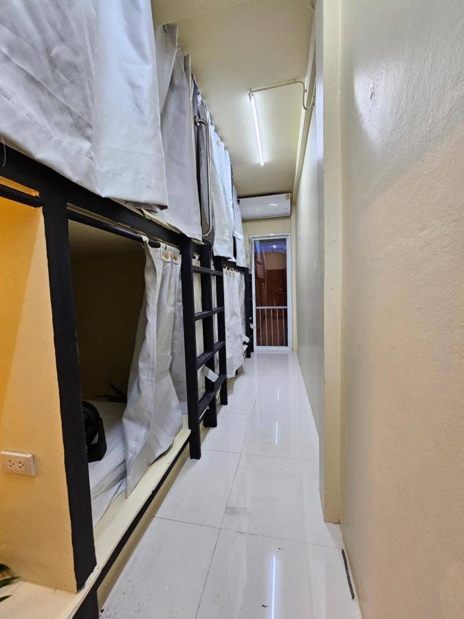 Luca Hostel Bangkok Eksteriør billede