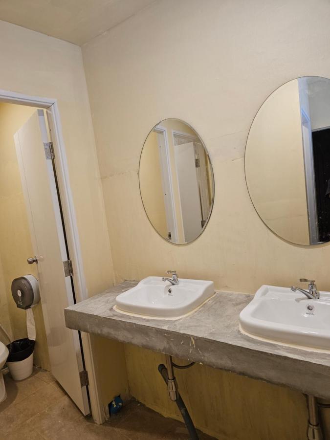 Luca Hostel Bangkok Eksteriør billede